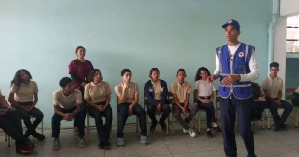 Estudiantes de Carirubana conocen la creación de la Cruz Roja venezolana